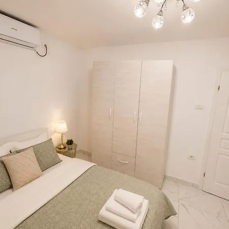 Cozy Bedroom Studio With Modern Kitchen & Bath Appartement